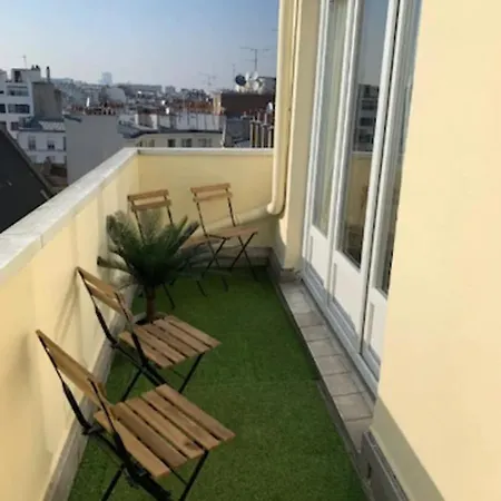 Very Nice Terrace Appt With View On Sacre Coeur! *